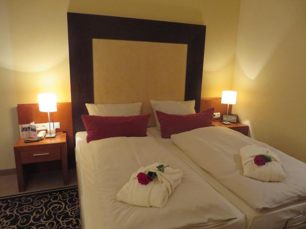 Ringhotel Bundschu Бад Мергентхайм Екстериор снимка